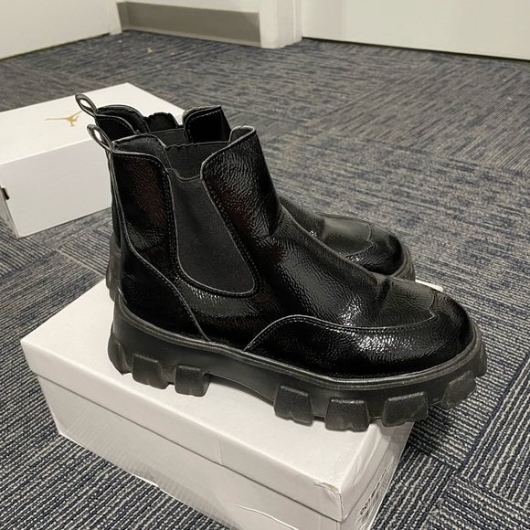 Black chunky boots - Picture 5 of 6